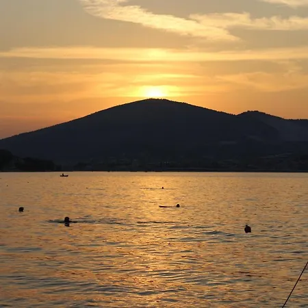 A 4 W Big Terrace Sea View & Close To * Trogir